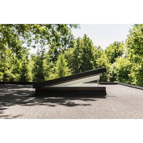VELUX® Flachdachfenster 90 x 60 2 fach Verglasung solar öffnebar